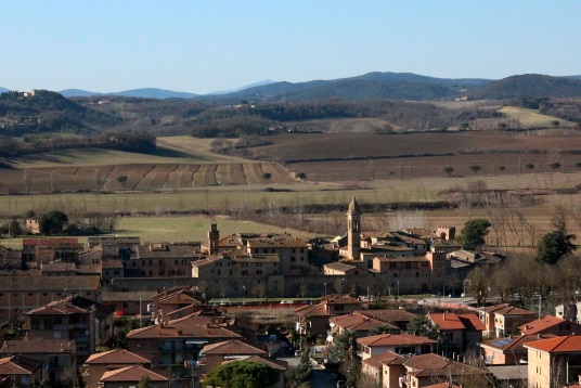 Alguns burgos permanecem como atrações turísticas. As imagens acima são da cidade de Buonconvento na região da Toscana, um antigo burgo medieval.