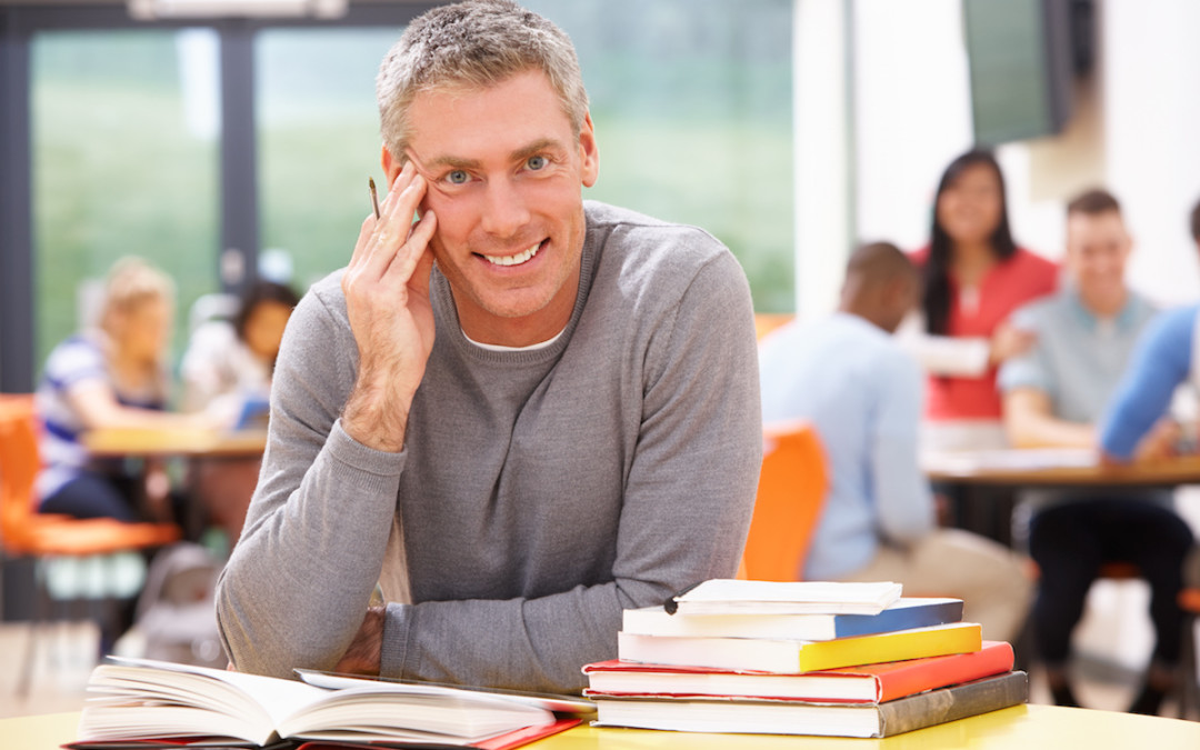 Há quem diga que estudar para o concurso após os 40 anos não vale a pena