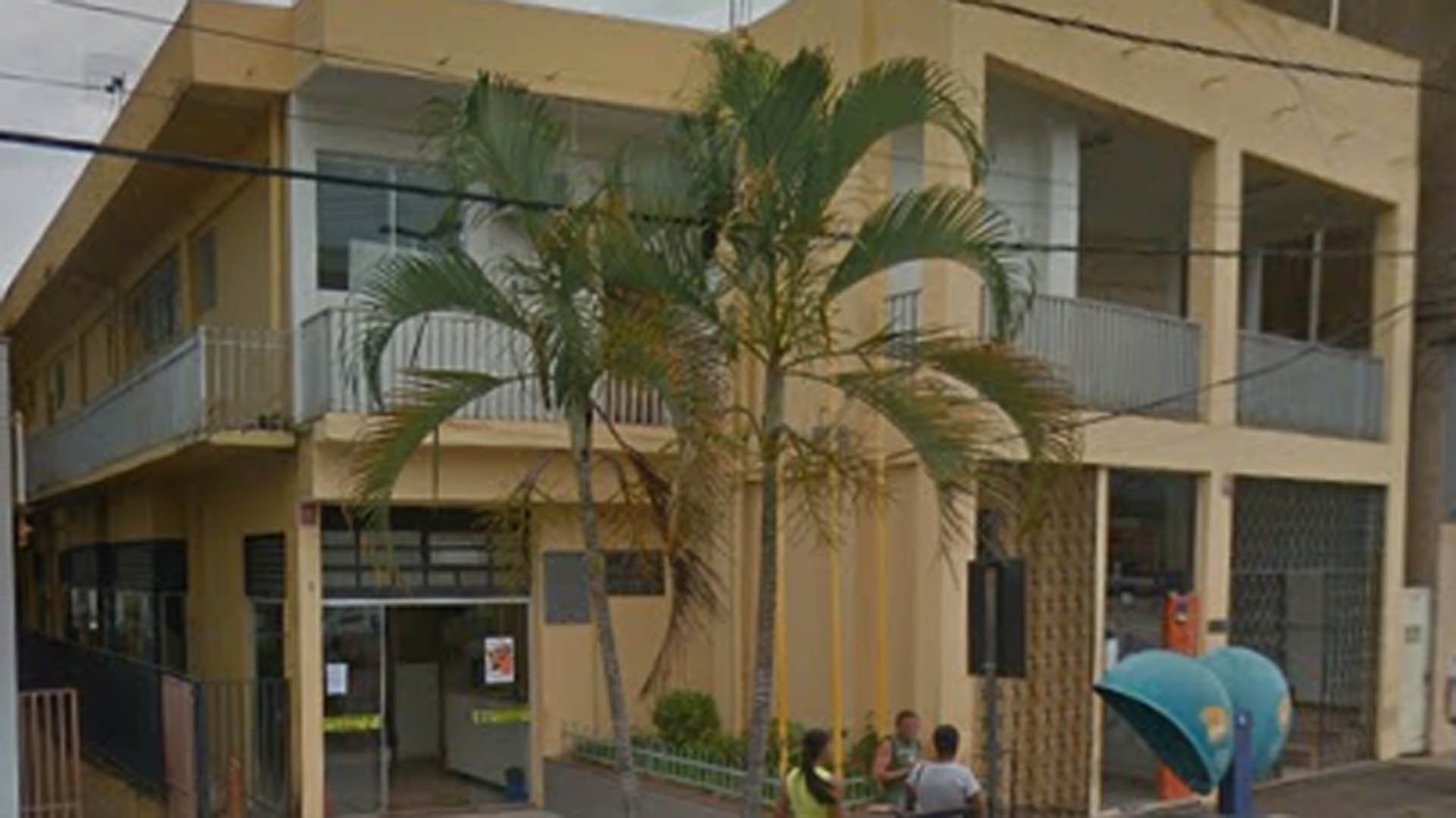 A suspensão também modificou o vencimento para R$ 3.036,00 e alterou subitens do edital, conforme comunicado oficial.