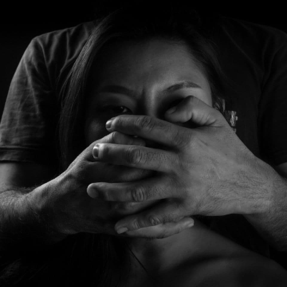 O que é feminicídio e qual a lei que tipifica esse crime?