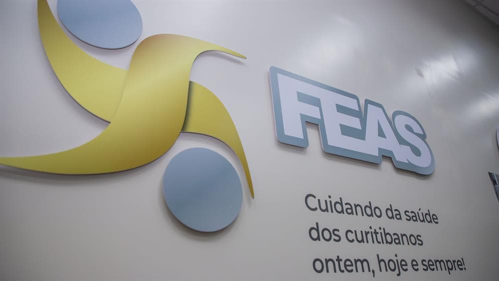 FEAS Curitiba prorroga inscrições para 153 vagas em concurso com provas em 2026
